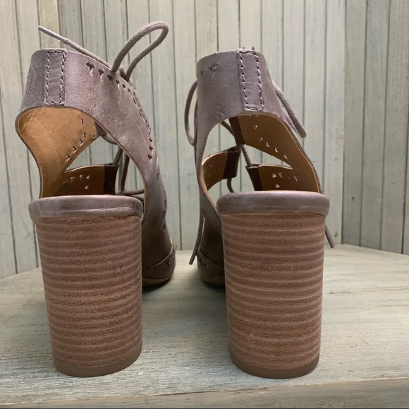 Lucky Brand Perforated Leather Block Heel 6M - Picture 5 of 11